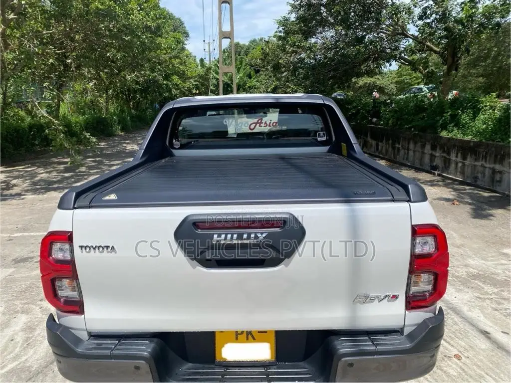 Toyota Hilux 2025 Pickup (Used)