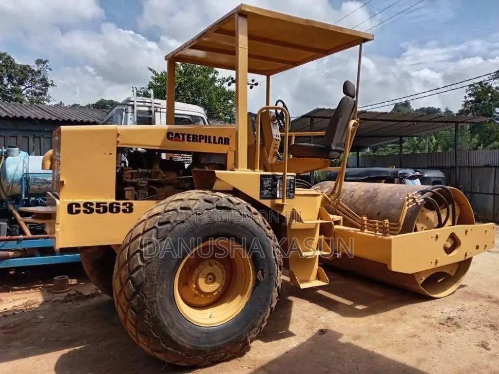CAT Rolla T10CS 563 2000 Heavy-Duty (Used)