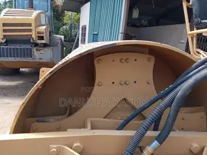 CAT Rolla T10CS 563 2000 Heavy-Duty (Used)