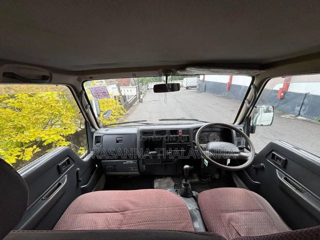 Toyota CrewCab 1996 Crew Cab (Used)