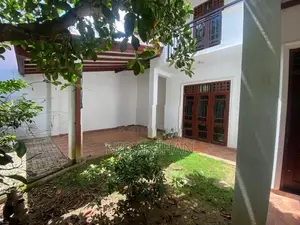 Spacious Modern House for sale Kesbewa