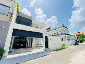 Brand New Luxury Modern Home for Sale in Athurugiriya