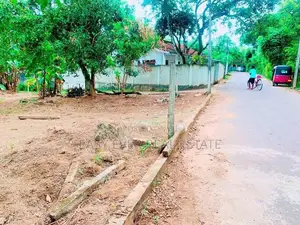 මිනුවන්ගොඩ නගරයේන් පර්චස් 16යි.පර්චසය