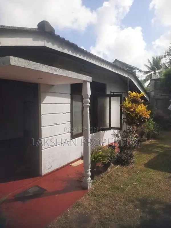Separate House For Rent In Boralesgamuwa Lake Road