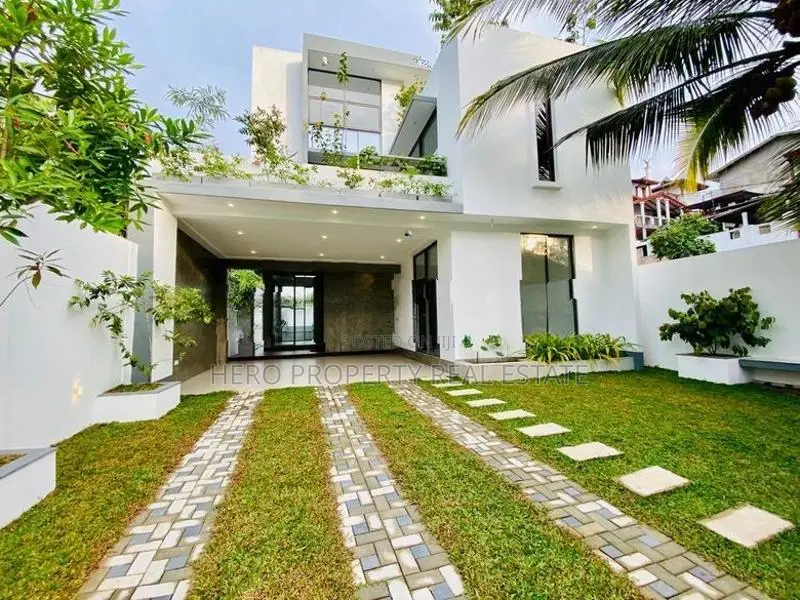 HJS159- Luxury Valuable House for Sale in Kadawatha