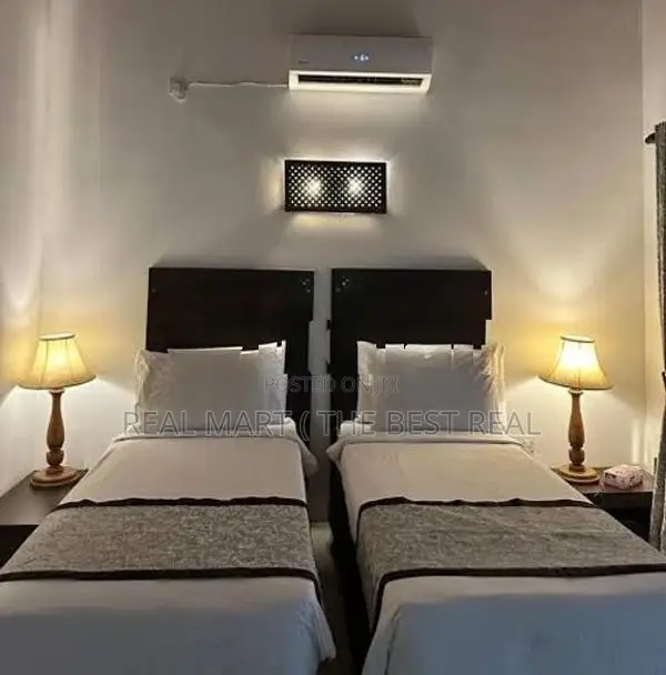NUGEGODA : 10-AC-BR (5,000 SQFT) FULLY FURNISHED LUXURY HOTEL FOR RENT
