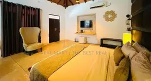THALAWATHUGODA : 6-AC-BR (7000 SQFT) FULLY FURNISHED VILLA FOR RENT