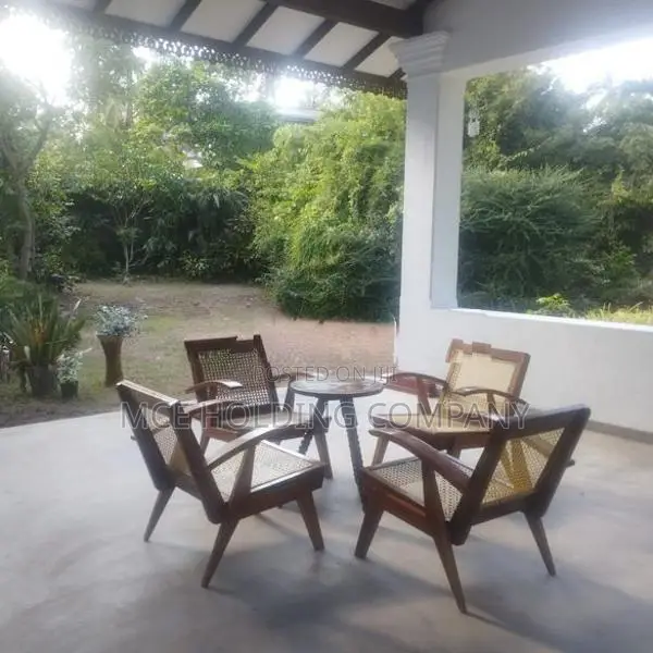 Four bedroom House for rent in Makola South