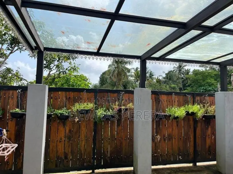 3 story superb luxury house with solar power pamunuvila Kelaniya