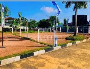 කැකනදුර හොද ඉඩම්