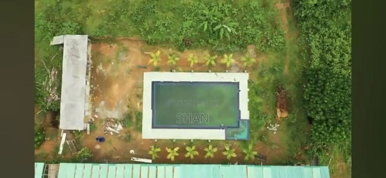 Land Pasyale with Hotel for Sale 2.5 Perches