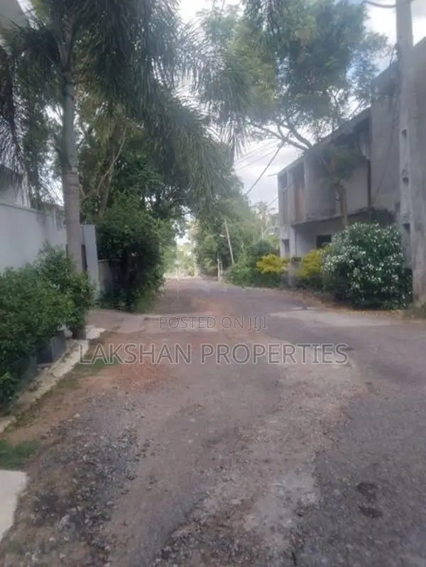 Land For Sale In Boralesgamuwa