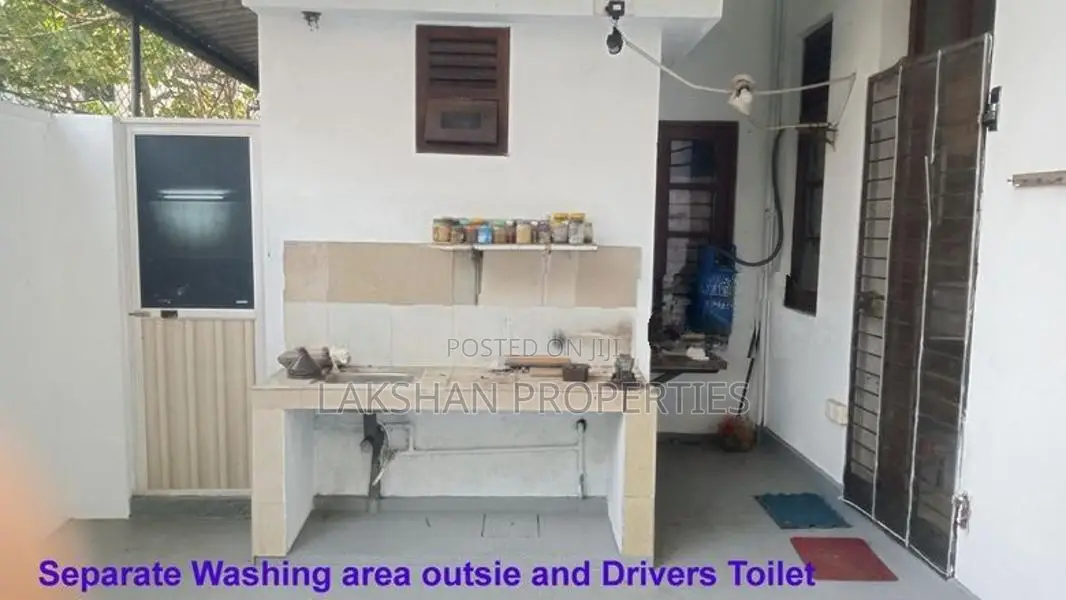 Two Story House For Sale In Boralesgamuwa අබේරත්න මාවත