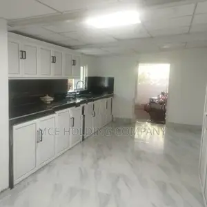 Four bedroom House for rent in Makola South