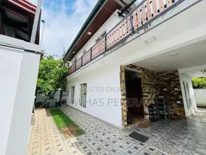 3 story superb luxury house with solar power pamunuvila Kelaniya