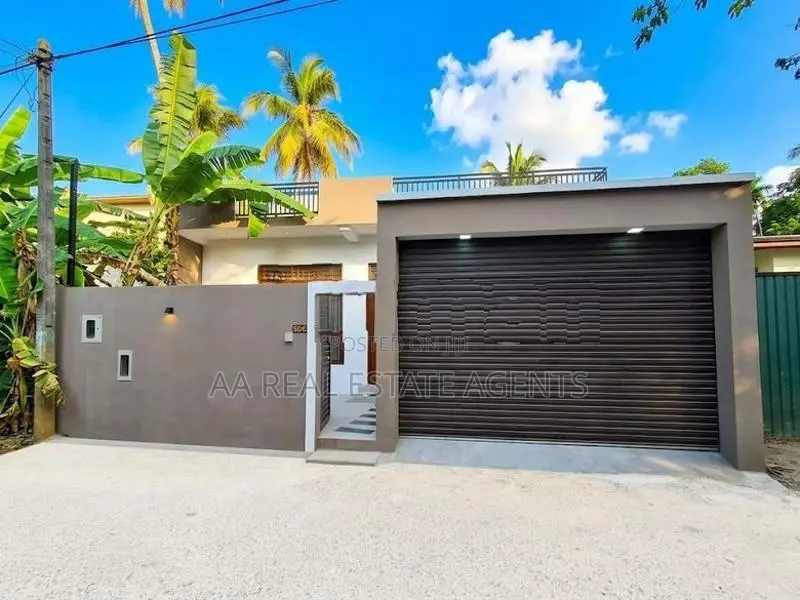 Three-Storey House for Sale in Wellampitiya
