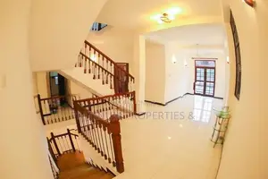Luxury Three Storied House for Sale in Malabe Thalahena