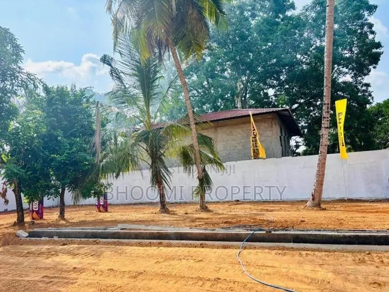 Malabe in Luxury Land for Sale