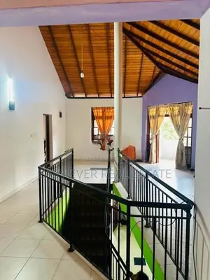 රාගම – බටුවත්තෙන් වටිනා දෙමහල් නිවසක් / AJ14712