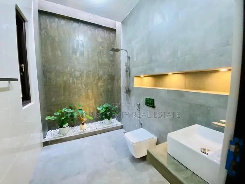 HJS159- Luxury Valuable House for Sale in Kadawatha