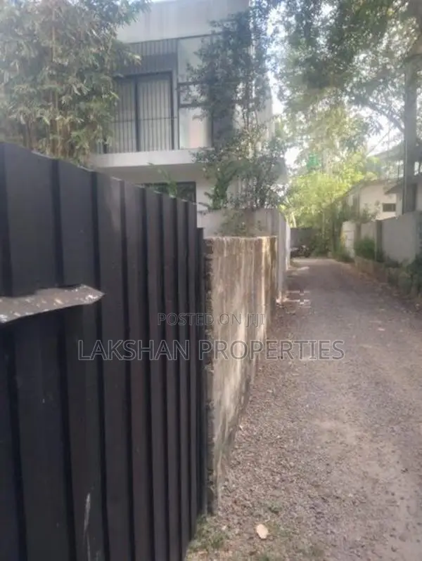 Land For Sale In Boralesgamuwa