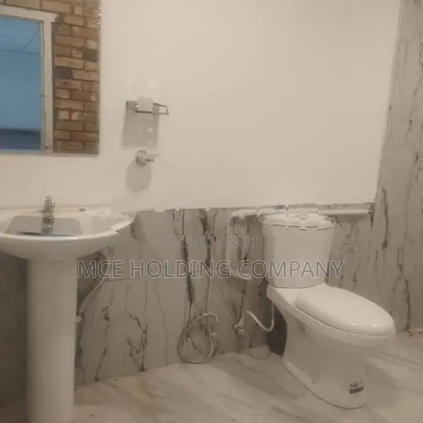 Four bedroom House for rent in Makola South