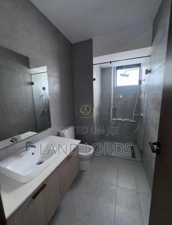 BARGAIN! Brand New 3BR Apartment near Duplication Road Colpetty FOR SA