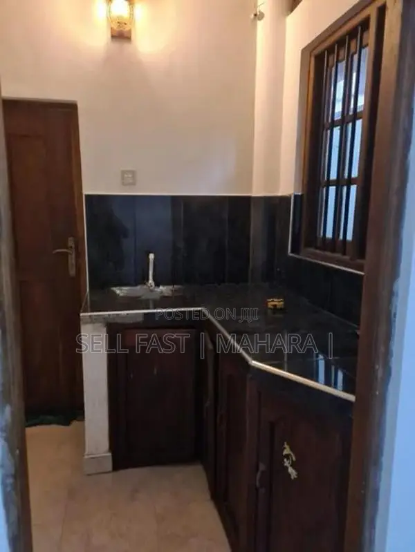 House for rent Kadawatha (upstair House)