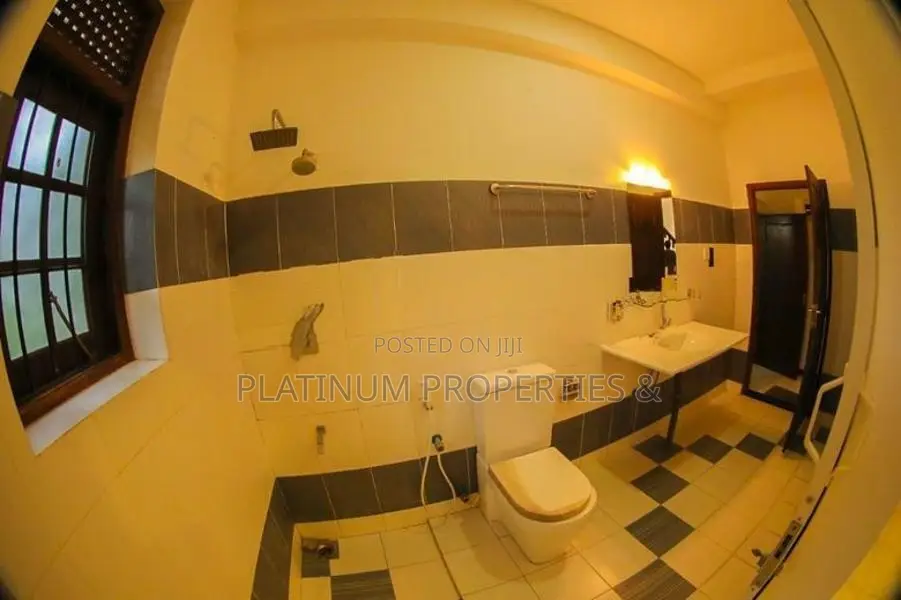 Luxury Three Storied House for Sale in Malabe Thalahena