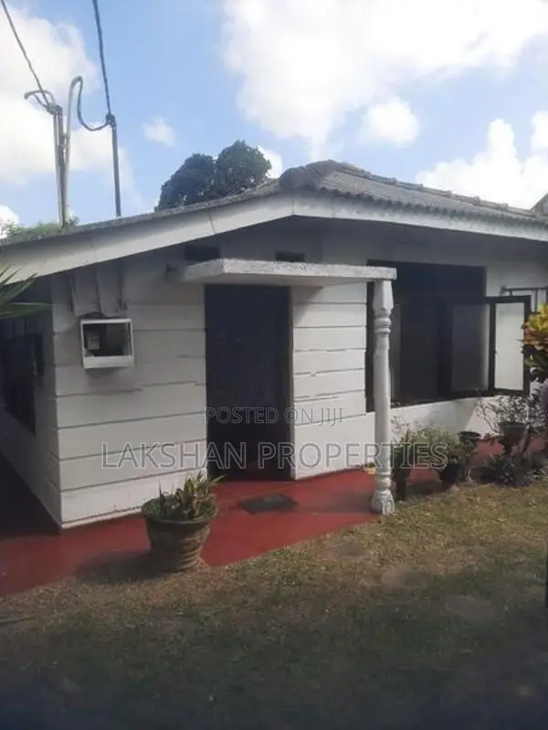 Separate House For Rent In Boralesgamuwa Lake Road
