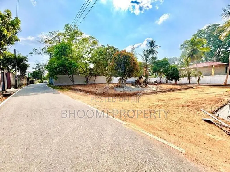 Malabe in Luxury Land for Sale