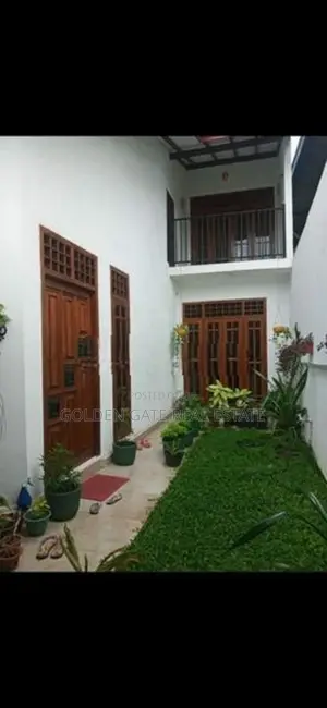 Elegant Two Storey House for Sale in Kiribathgoda Kelaniya
