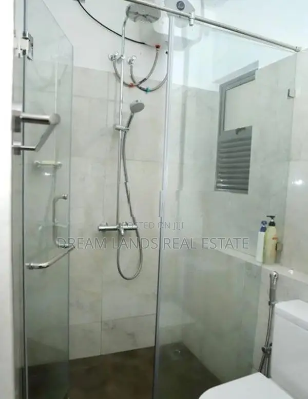 Luxury furnished canturberry Golf Apartments for rent Kahathuduwa