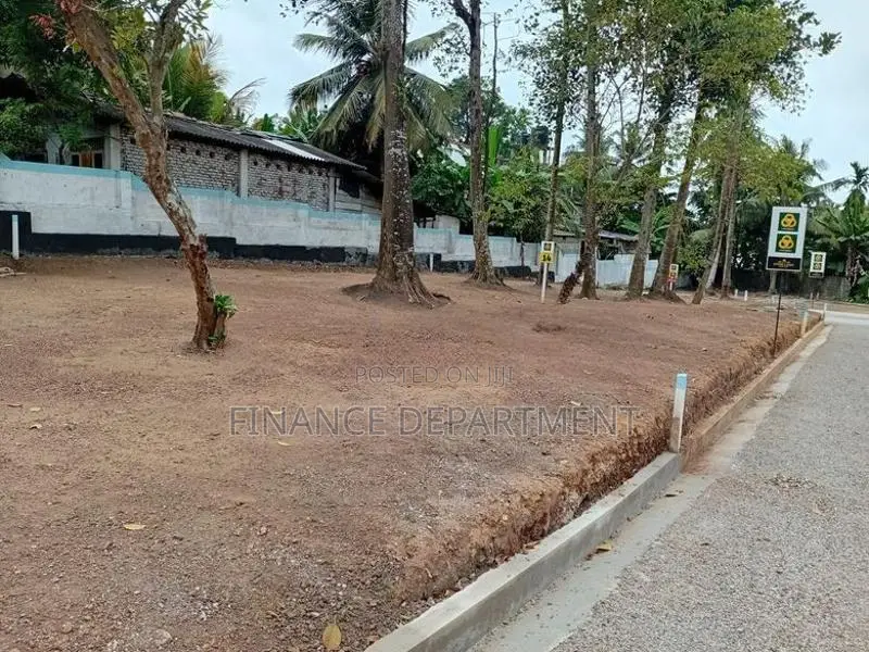Land Plots for Sale in Near Panadura Hirana Road