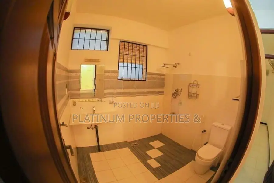 Luxury Three Storied House for Sale in Malabe Thalahena