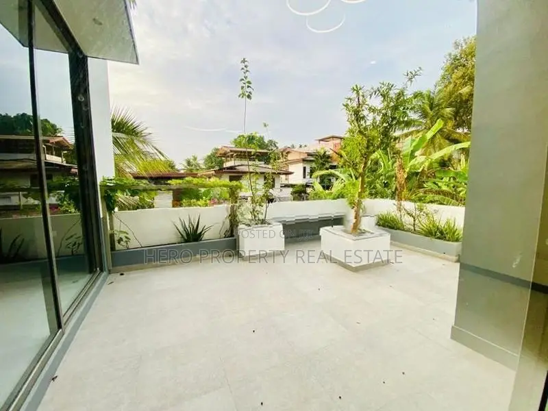 HJS159- Luxury Valuable House for Sale in Kadawatha