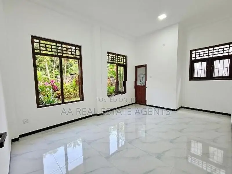 Three-Storey House for Sale in Wellampitiya