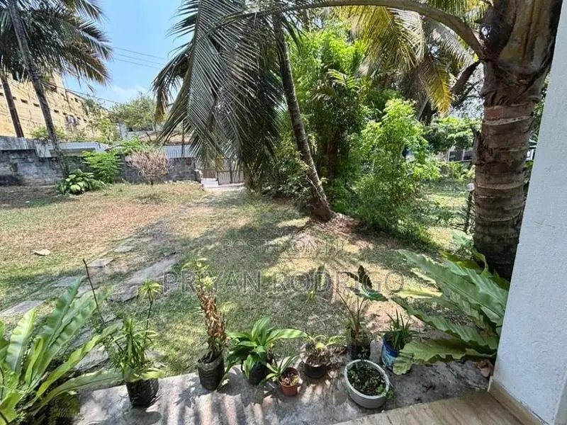 Rajagiriya - Moragasmulla Road 35 Perches of Commercial Land for Sale