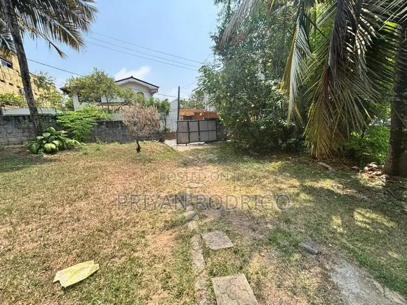 Rajagiriya - Moragasmulla Road 35 Perches of Commercial Land for Sale