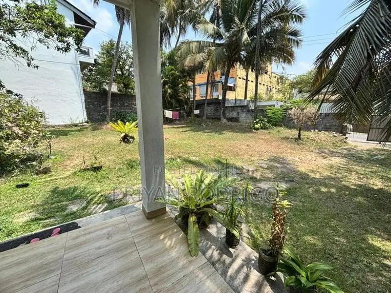 Rajagiriya - Moragasmulla Road 35 Perches of Commercial Land for Sale