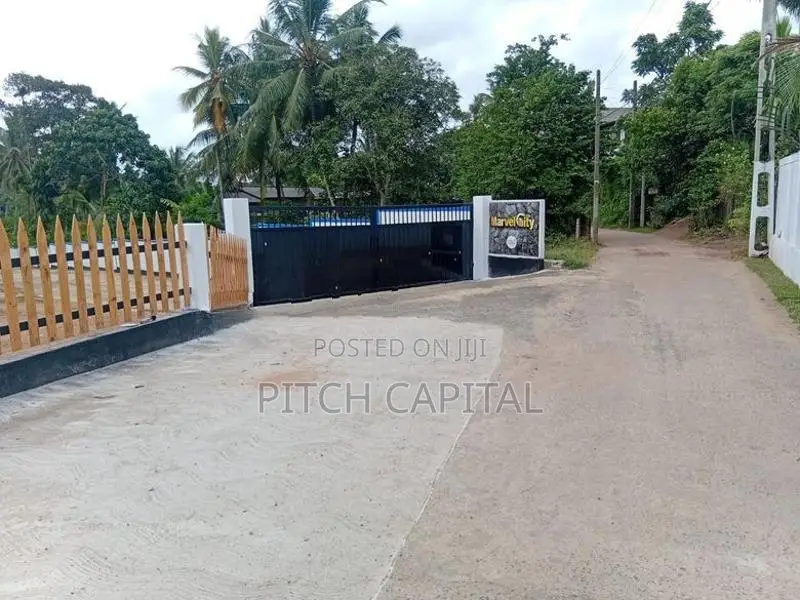 Athurugiriya පුරවරයෙන් විකිණීමට අගනා බිම් කොටස්