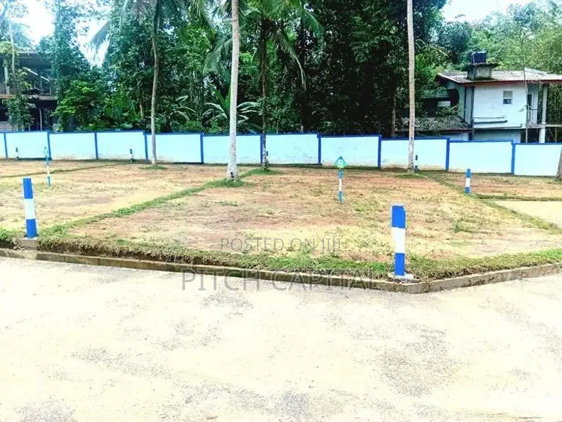 Athurugiriya පුරවරයෙන් විකිණීමට අගනා බිම් කොටස්