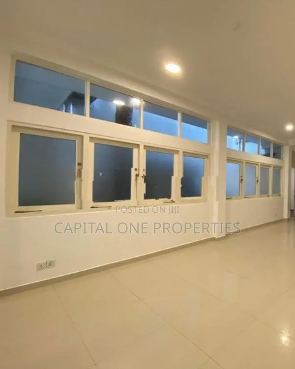 1200 SQFT OFFICE RENT IN COLOMBO 4 - 570U