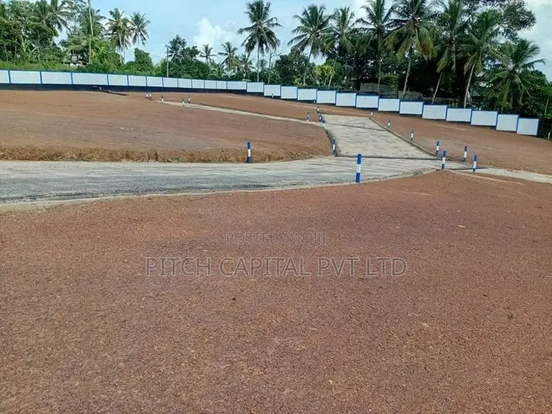 Bandaragama - uyanwatta සුද්දර වැවකට මුහුණලා අගනා බිම්කොටස්