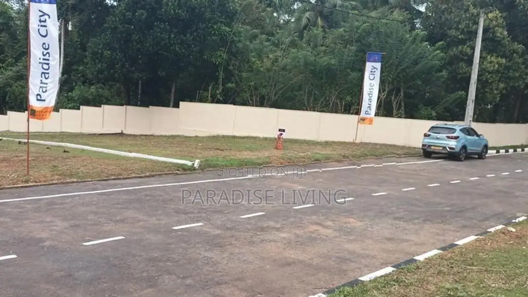 8 Perch Lots in Hokandara Gated Comminity