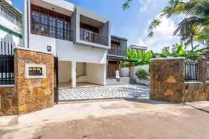 Super Luxury 14P Modern House For Sale In Battaramulla Near Waters Edg