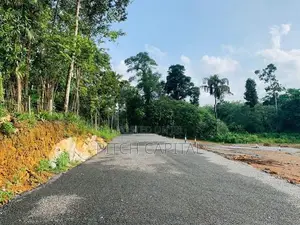 සංචාරක කර්මාන්තයට ඉඩම් ඉංගිරියෙන්