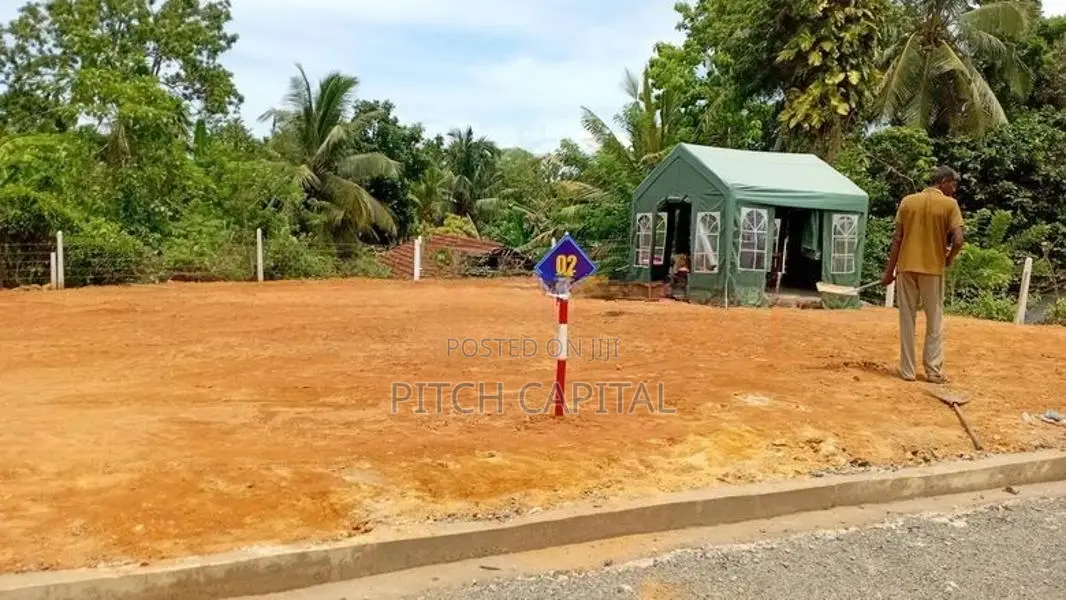 කළුතර නගරයෙන් ඉඩමක්