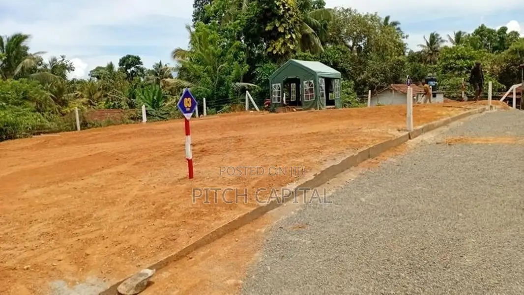 කළුතර නගරයෙන් ඉඩමක්