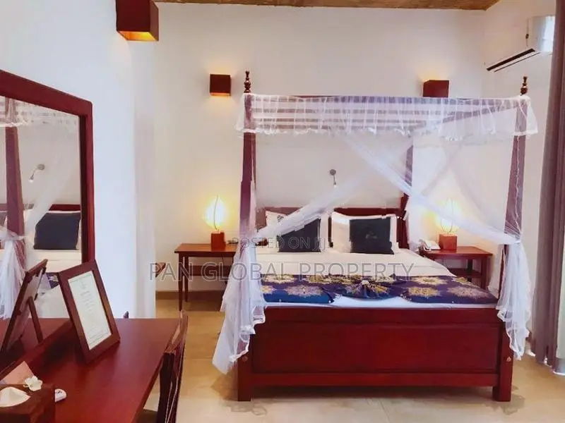 Hotel for Sale in Mount Lavinia